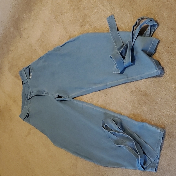 Fashion NovaNo Loose Ends Balloon Mom  Jeans Size  3 - Picture 3 of 5